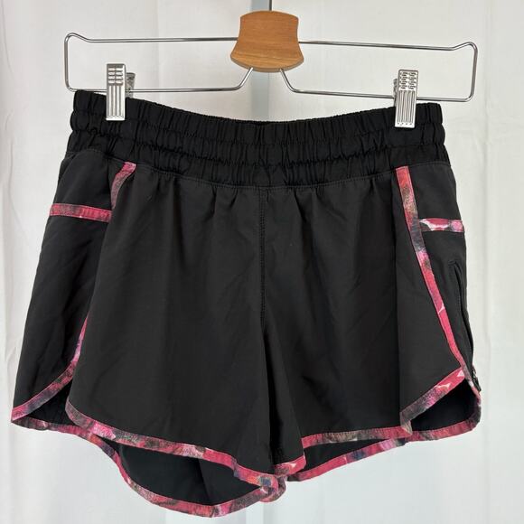LULULEMON  Size 8 Tracker Short III Black Poppy Petals Berry Rumble Multi - Picture 7 of 7